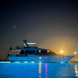 ** Botel Riti Yacht Malta